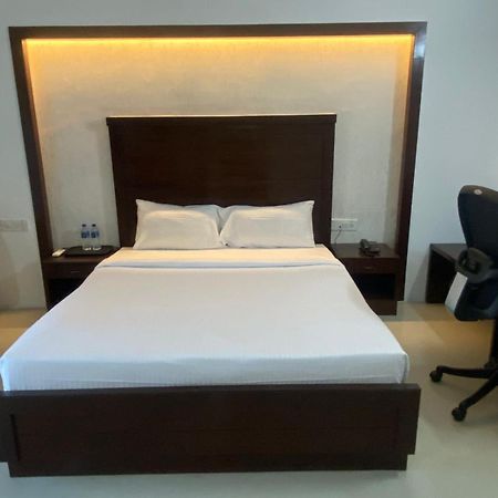 Bngv Mystic Premier Hotel Bangalore Habitación foto